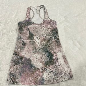 Lululemon tank top size 4